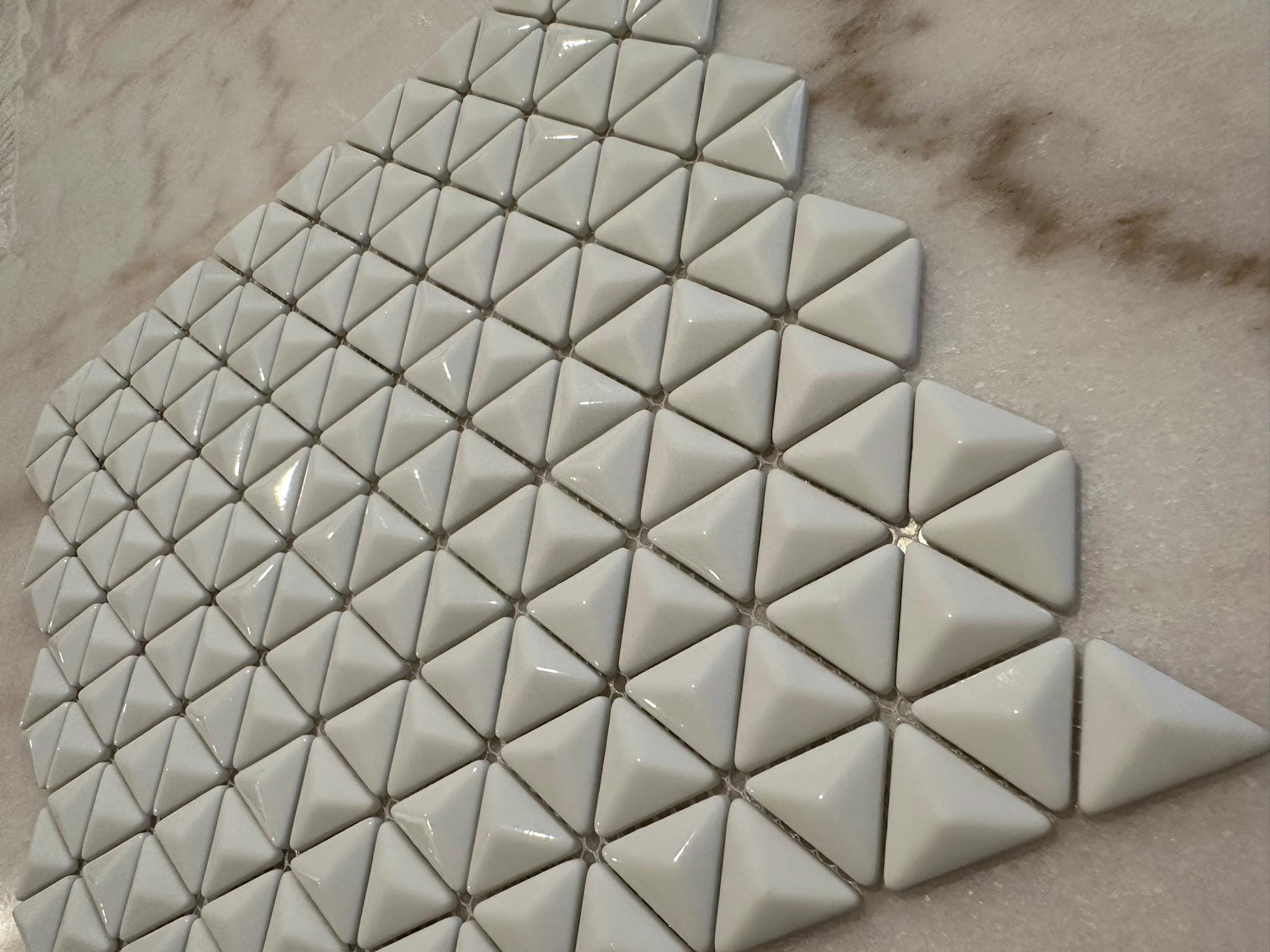 3D White Triangle Matte and Glossy Mixed Mosaic Glass